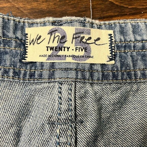 We the Free, Size 25, Rebel Rouser Cut Off Shorts! - Picture 4 of 9